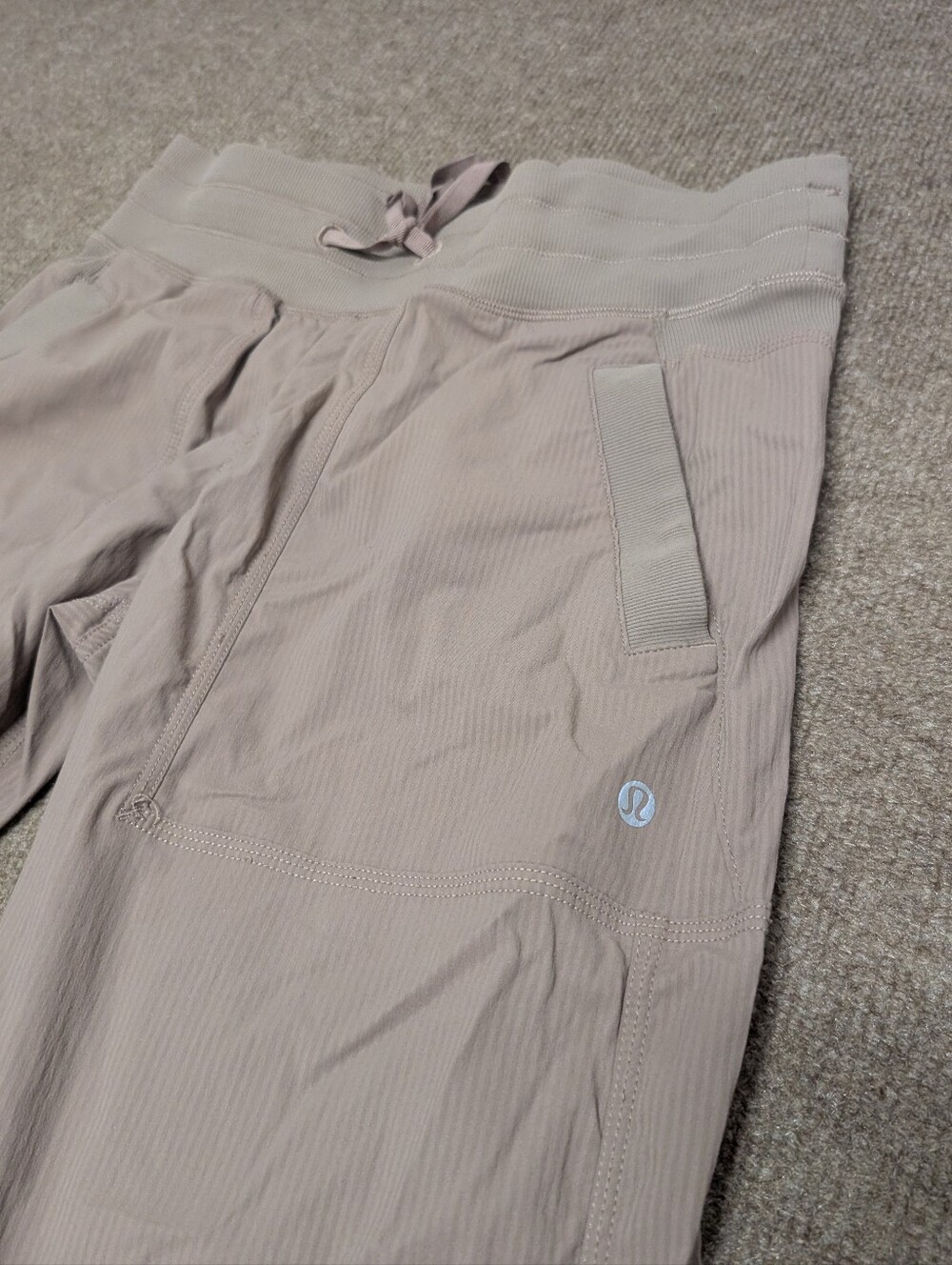 LULULEMON Dance Studio Mid Rise Women's Pants (6) - Picture 2 of 7